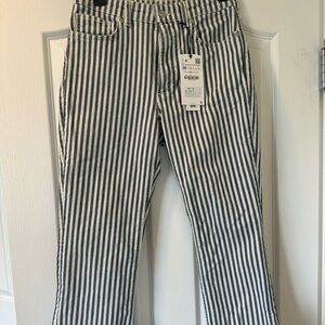 Zara BNWT size 6 cropped  jeans